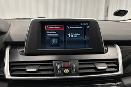 musta BMW 225 2021 kuva 18.
