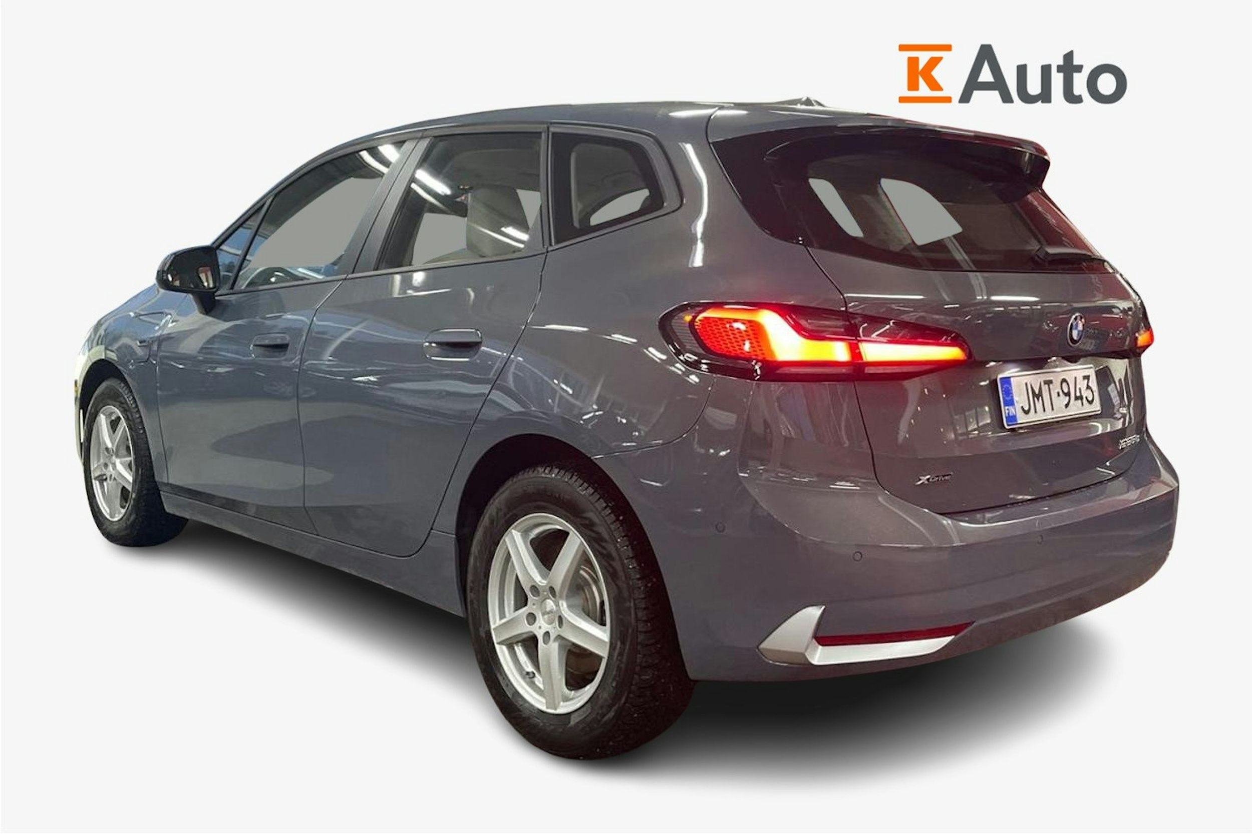 Harmaa BMW 225 2023 kuva 2.