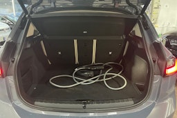 Harmaa BMW 225 2023 kuva 13.