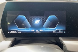 Harmaa BMW 225 2023 kuva 14.