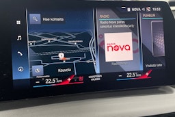 Harmaa BMW 225 2023 kuva 17.