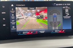 Harmaa BMW 225 2023 kuva 20.