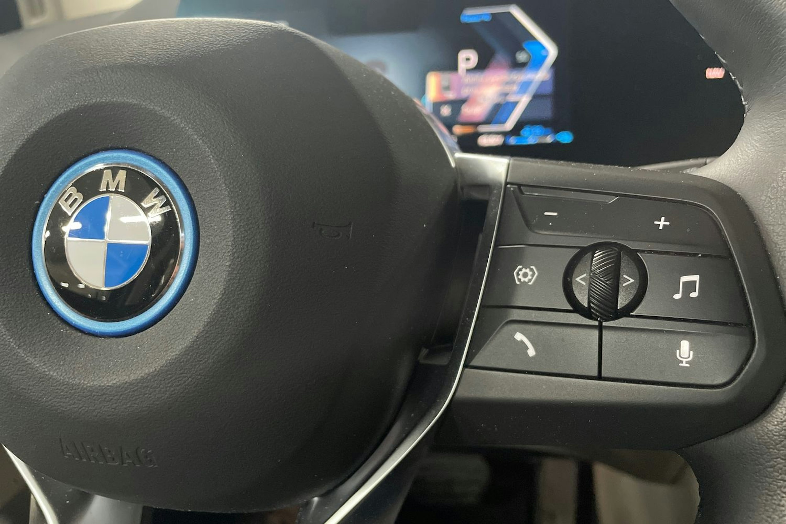 Harmaa BMW 225 2023 kuva 22.