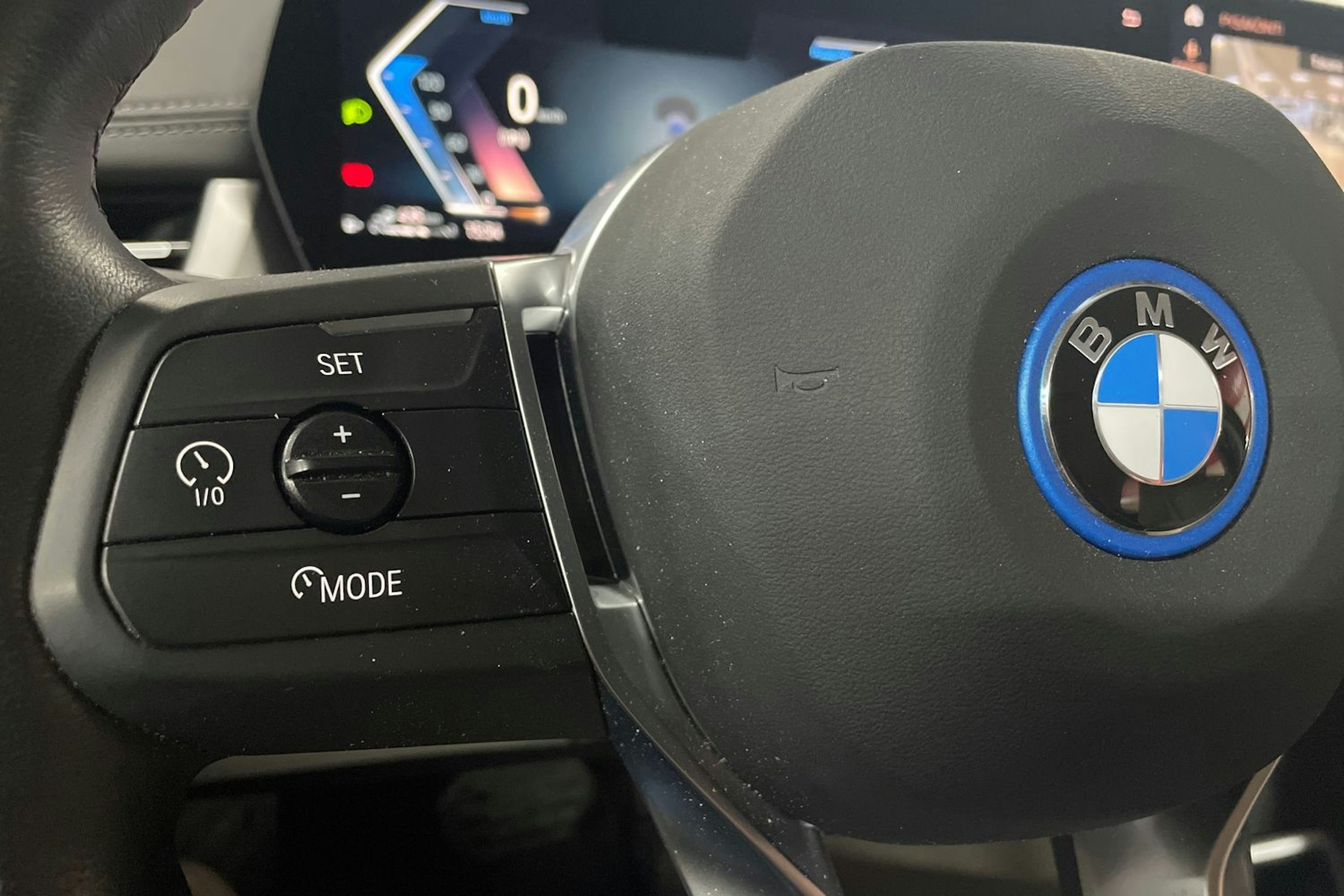 Harmaa BMW 225 2023 kuva 23.