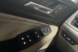 Harmaa BMW 225 2023 kuva 24.