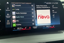 Harmaa BMW 225 2023 kuva 26.