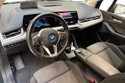 met. vihreä BMW 225 2023 kuva 7.