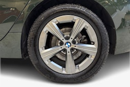 met. vihreä BMW 225 2023 kuva 11.