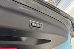 met. vihreä BMW 225 2023 kuva 16.