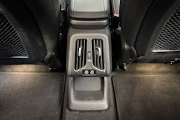 met. vihreä BMW 225 2023 kuva 18.