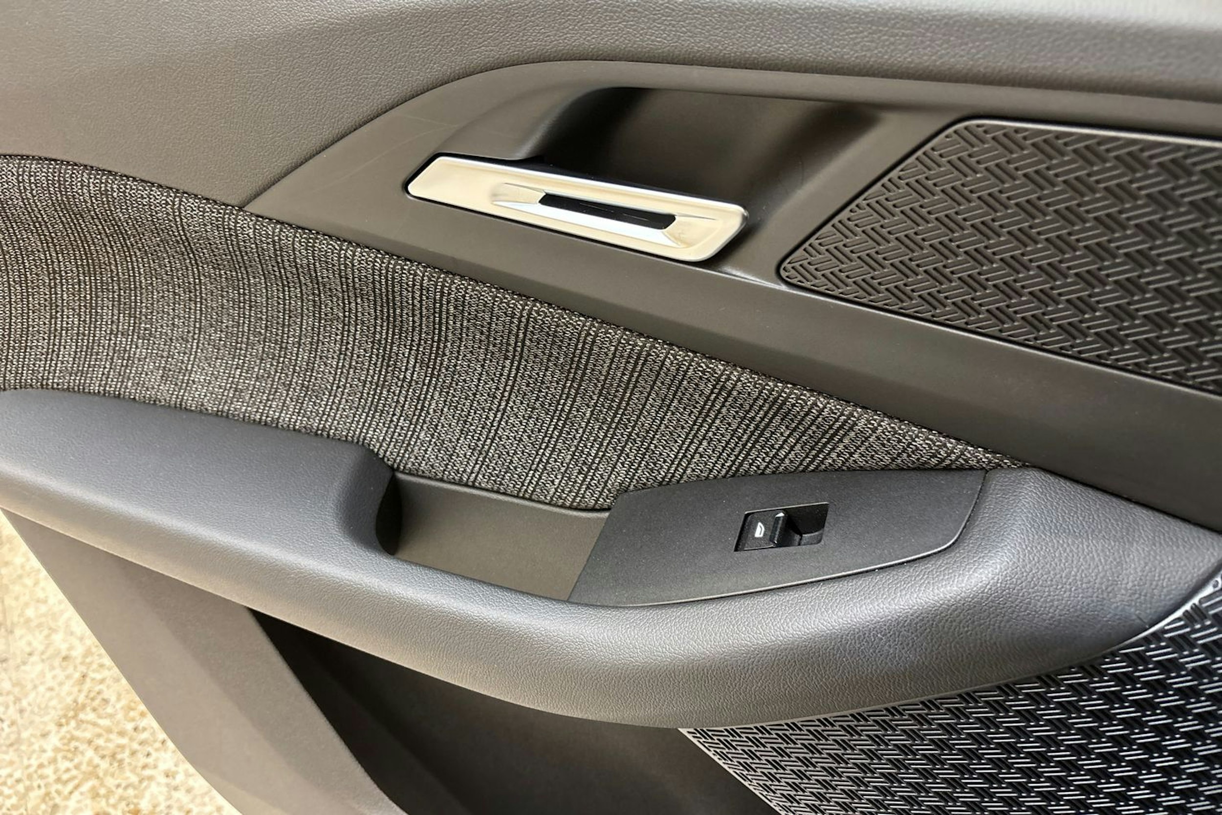 met. vihreä BMW 225 2023 kuva 19.