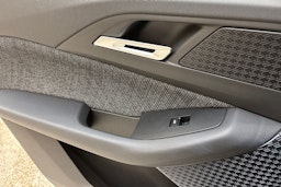 met. vihreä BMW 225 2023 kuva 19.