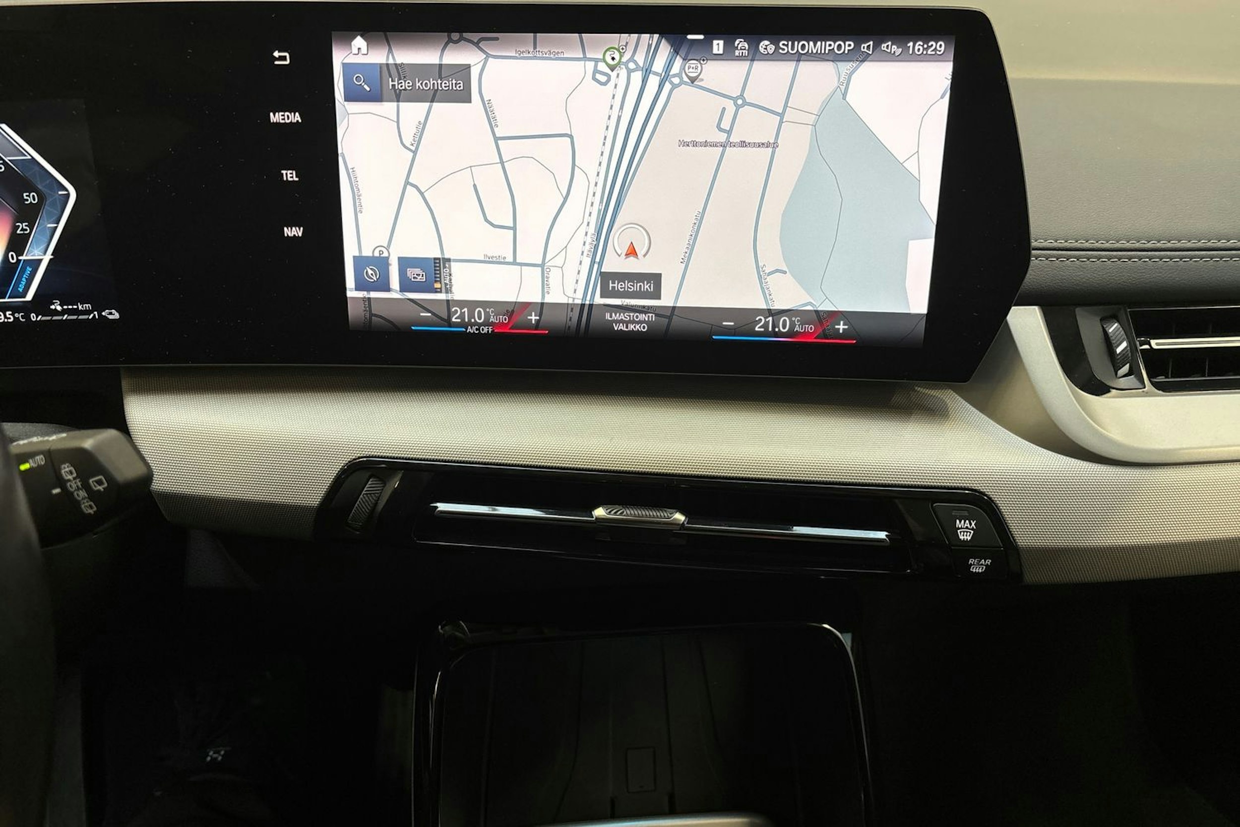 met. vihreä BMW 225 2023 kuva 24.