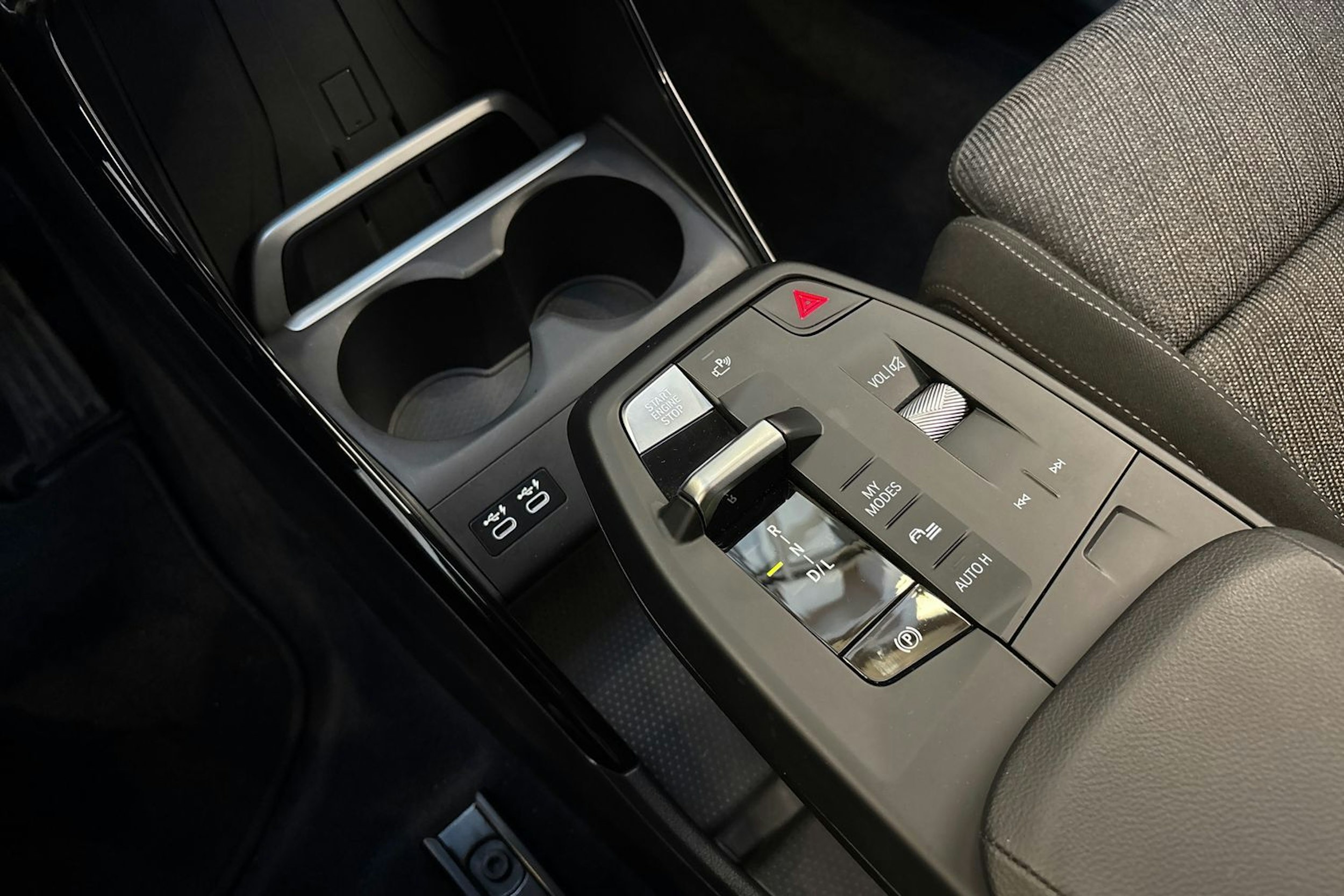 met. vihreä BMW 225 2023 kuva 26.