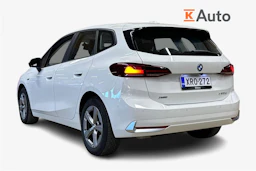 valkoinen BMW 225 2023 kuva 2.