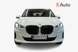 valkoinen BMW 225 2023 kuva 4.