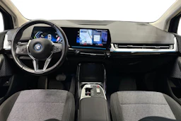 valkoinen BMW 225 2023 kuva 7.