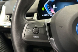 valkoinen BMW 225 2023 kuva 21.