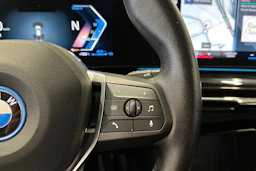 valkoinen BMW 225 2023 kuva 22.