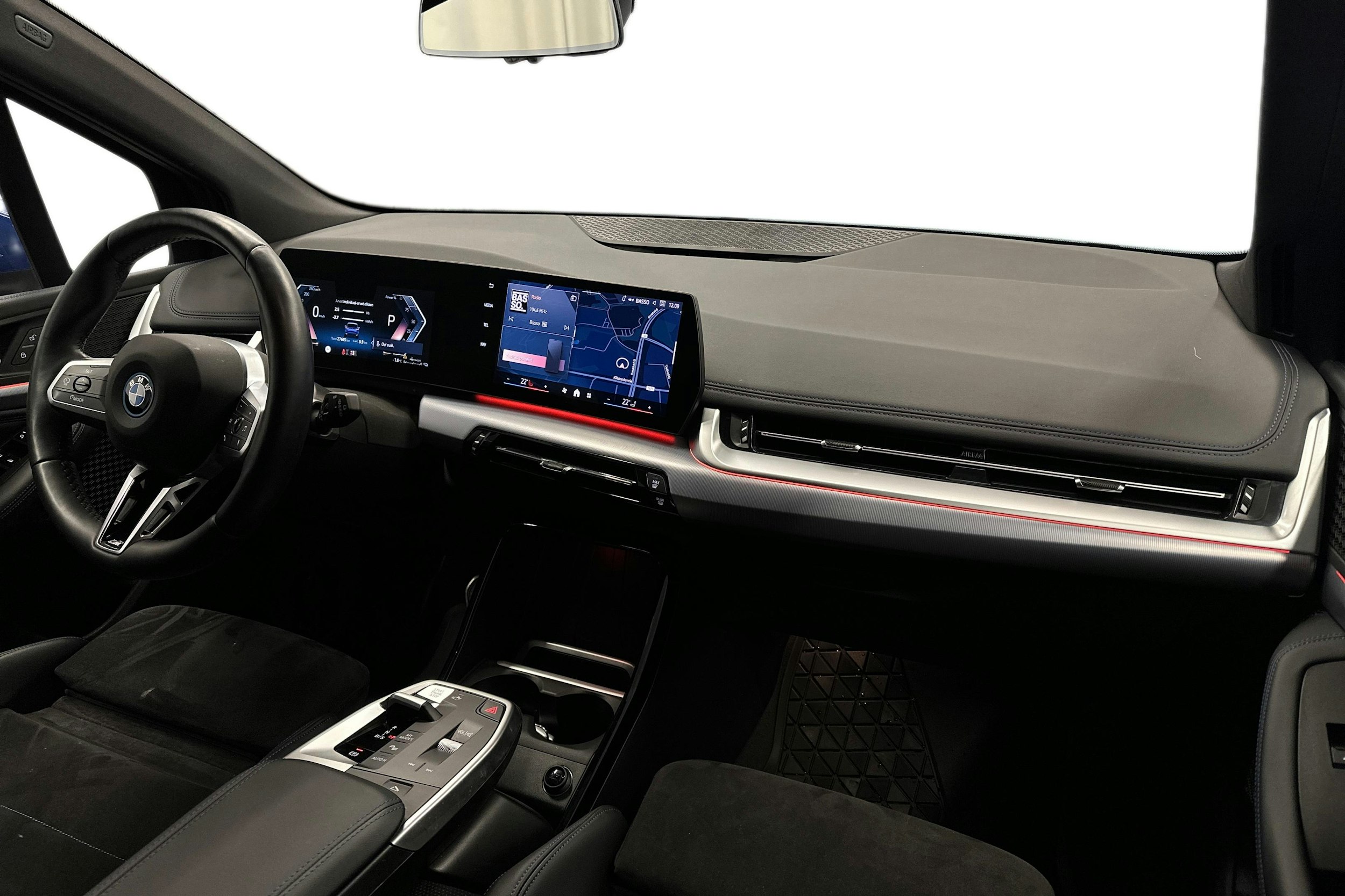 met. sininen BMW 225 2024 kuva 9.