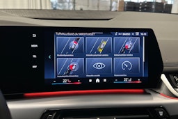 met. sininen BMW 225 2024 kuva 23.