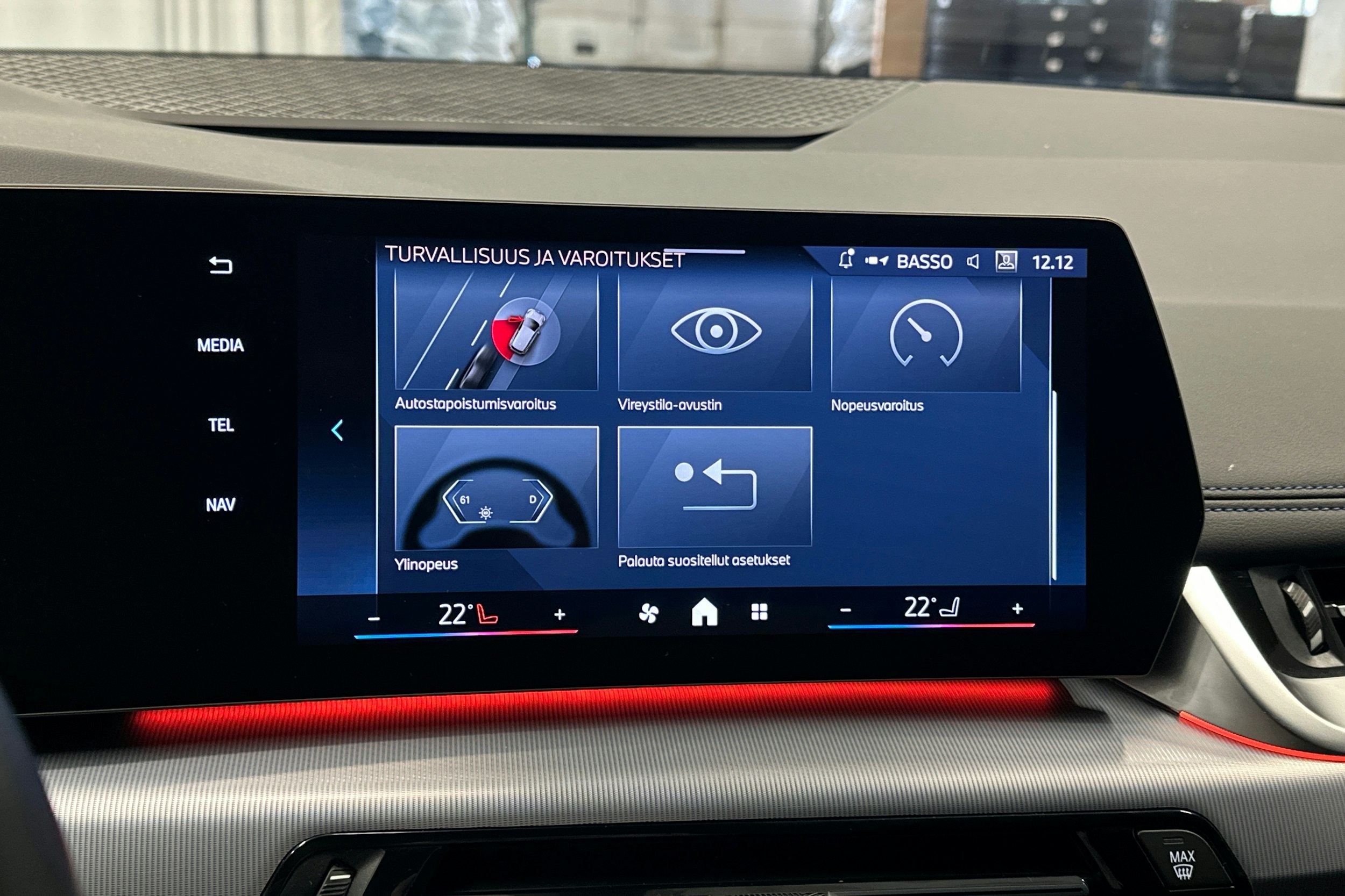 met. sininen BMW 225 2024 kuva 24.