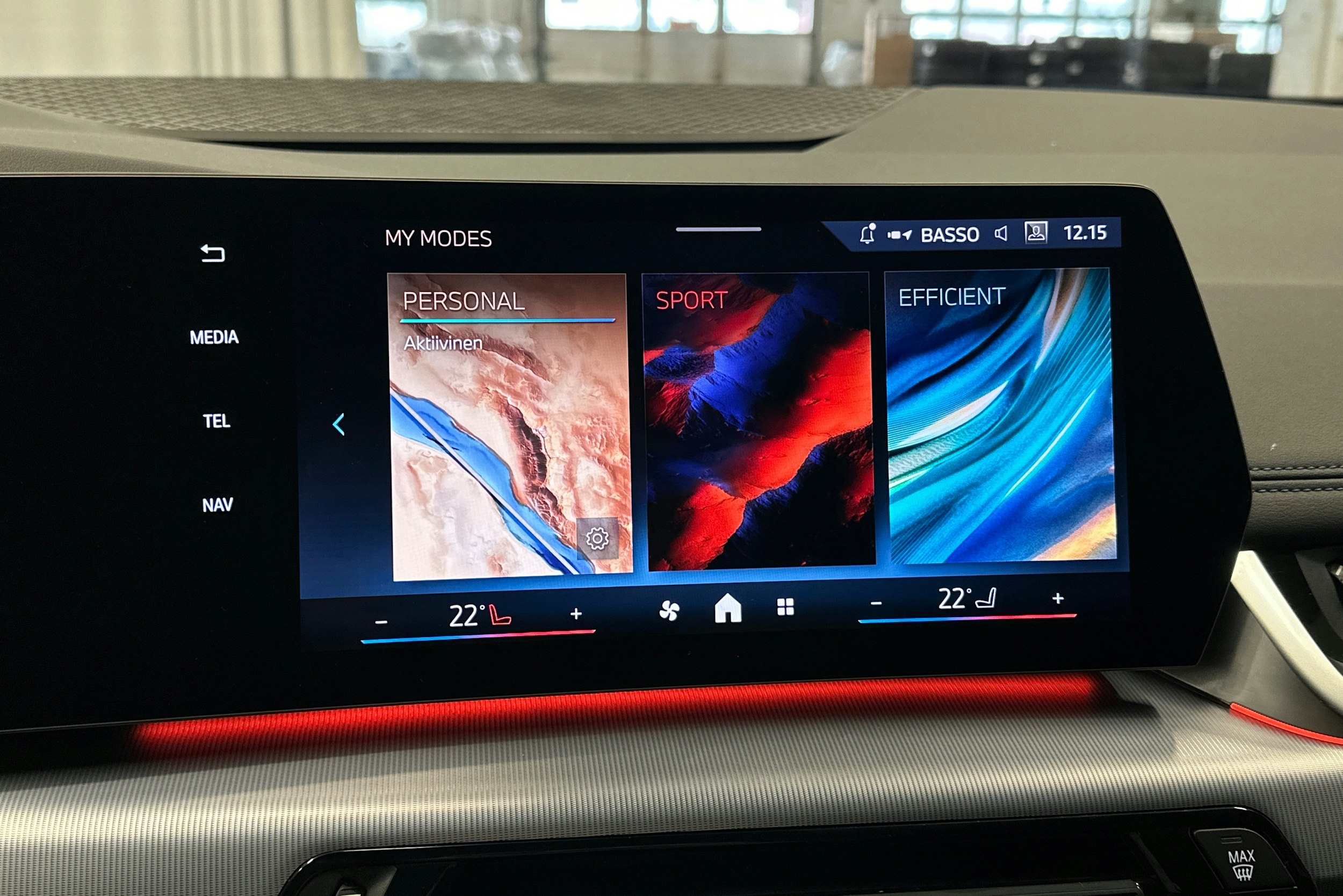 met. sininen BMW 225 2024 kuva 35.