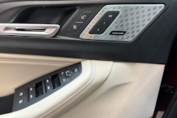 punainen BMW 230 2023 kuva 15.