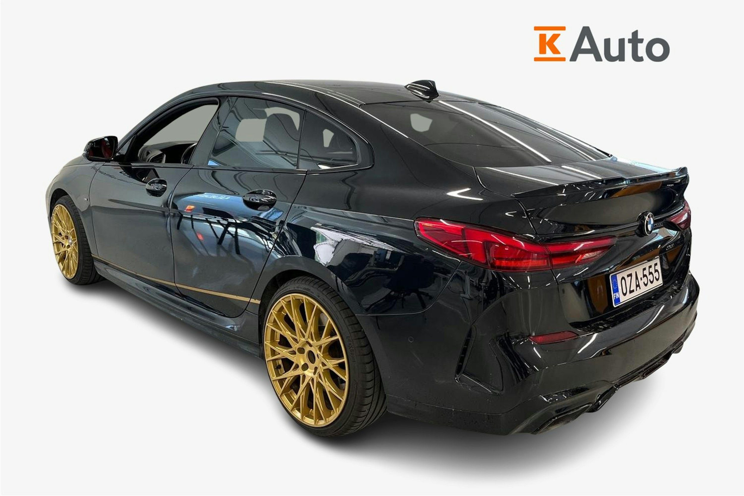 Musta BMW 235 2021 kuva 2.