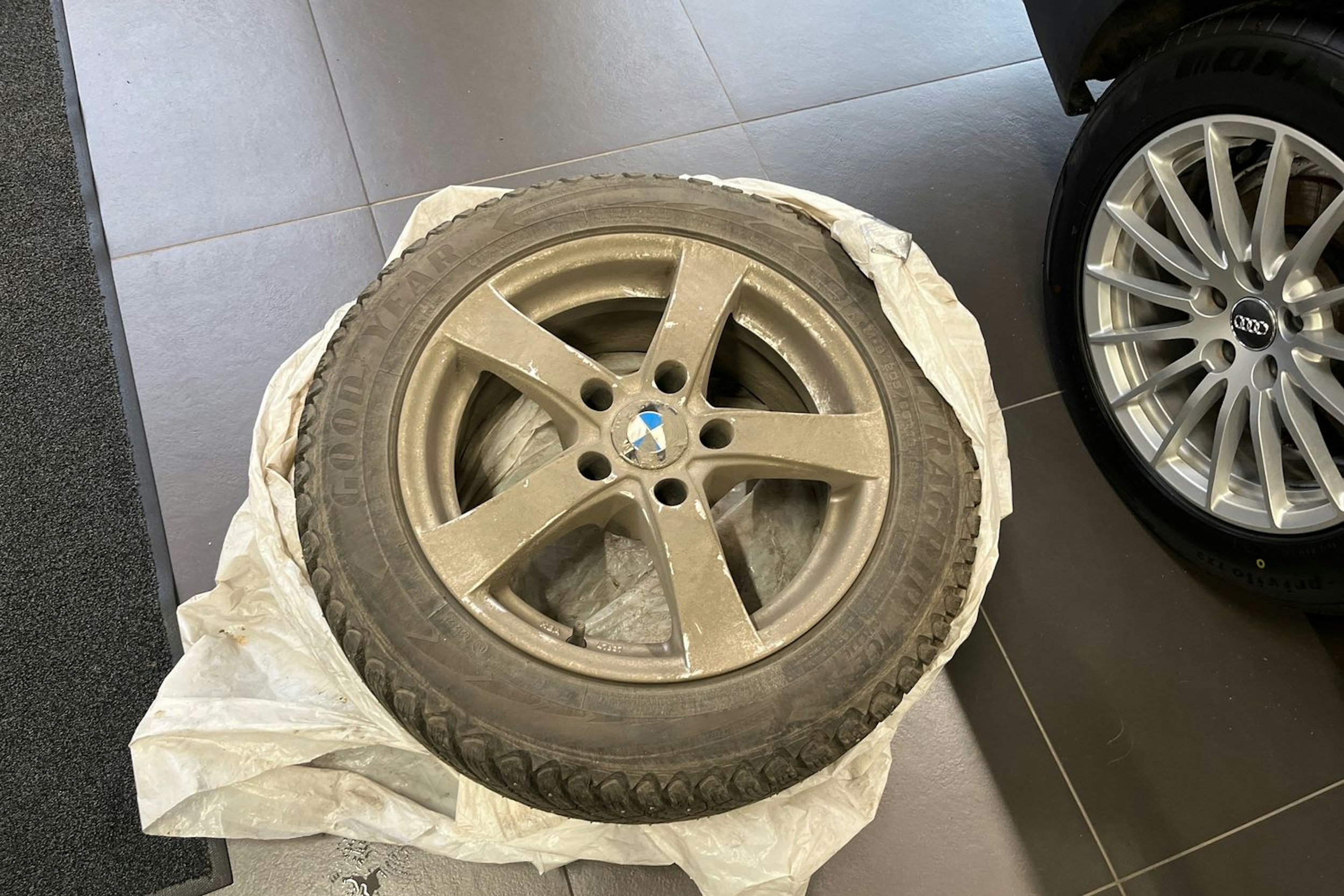 Valkoinen BMW 316 2008 kuva 11.