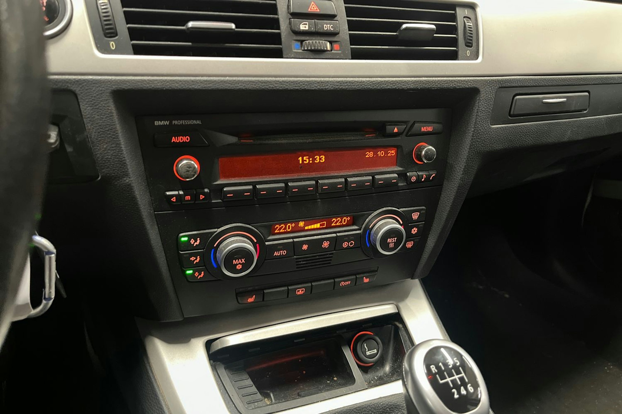 Valkoinen BMW 316 2008 kuva 19.