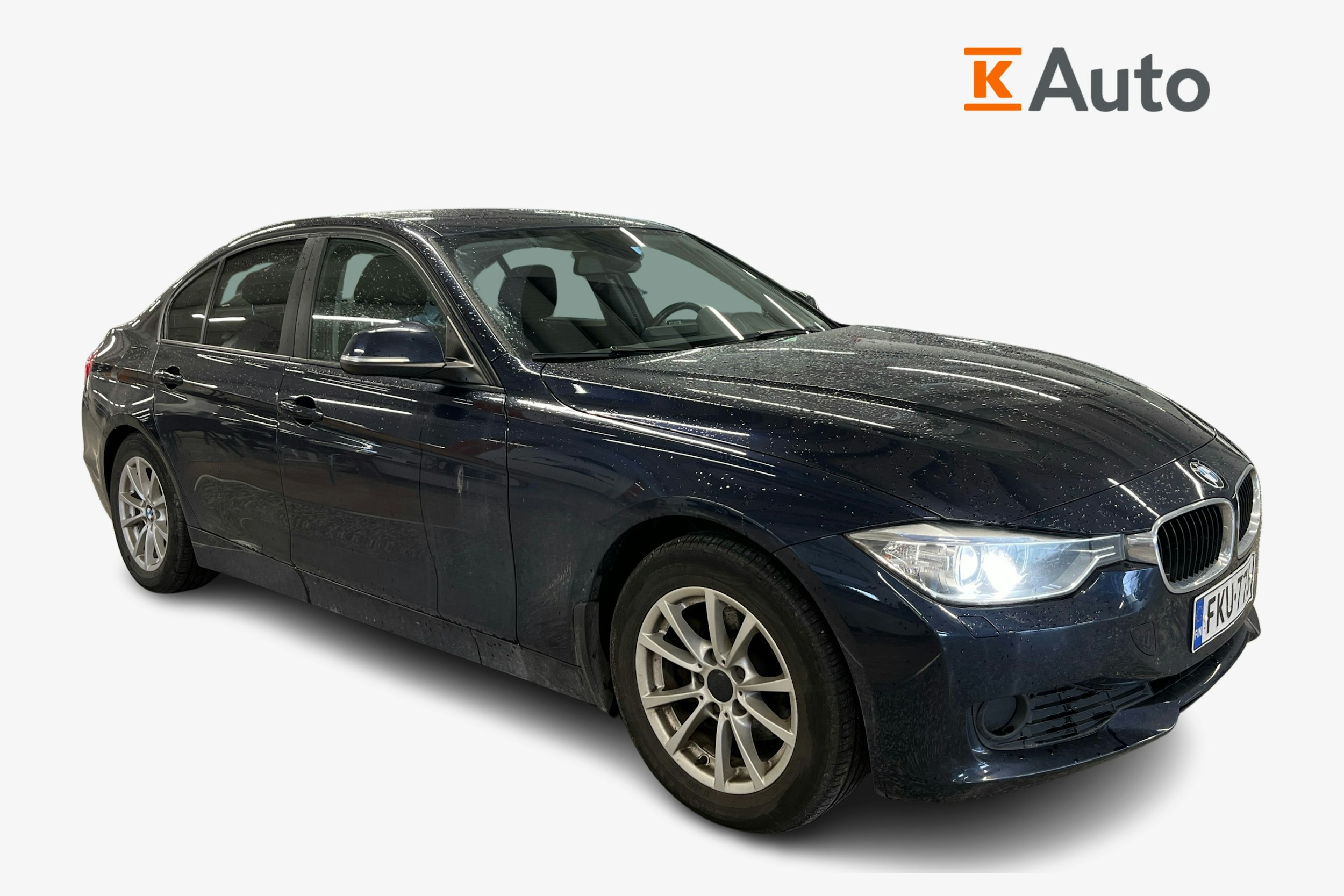 sininen BMW 316 2013 kuva 1.