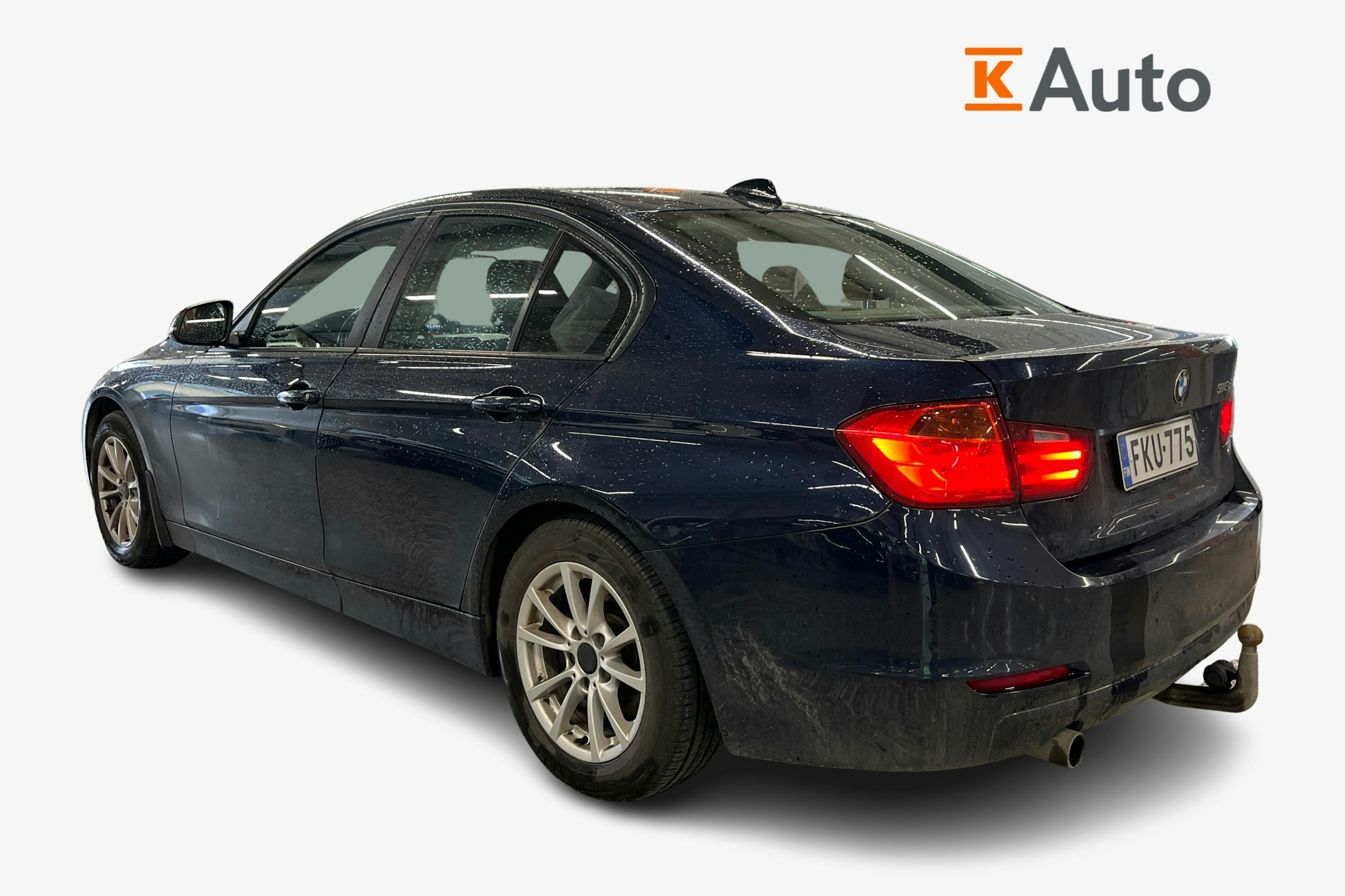 sininen BMW 316 2013 kuva 2.