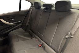 sininen BMW 316 2013 kuva 8.