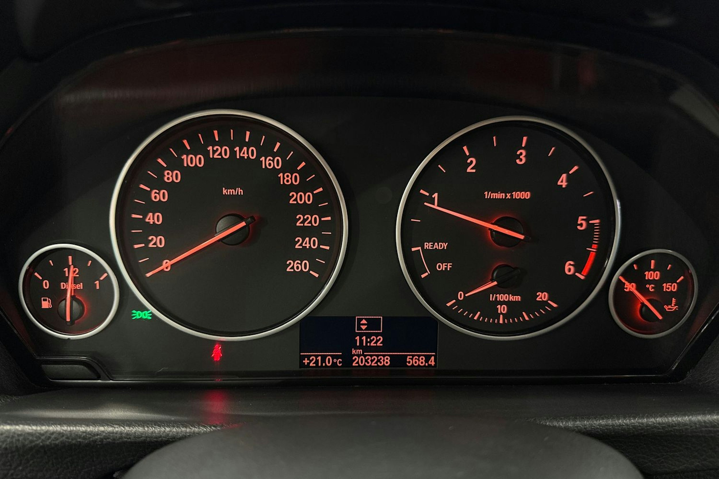 sininen BMW 316 2013 kuva 14.