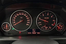 sininen BMW 316 2013 kuva 14.