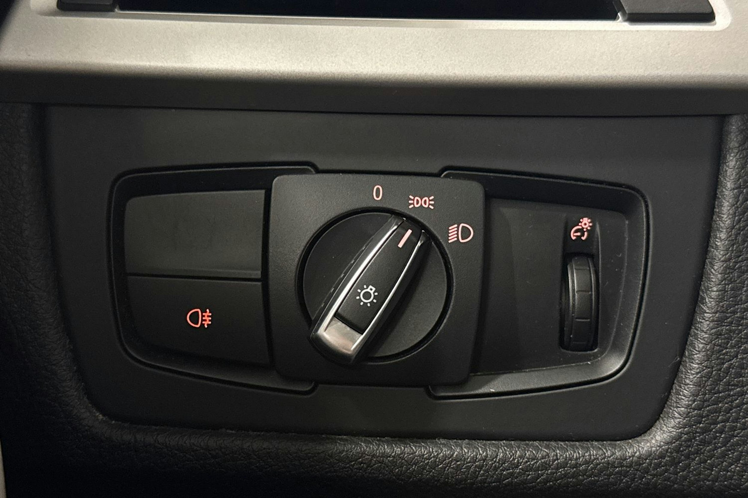 sininen BMW 316 2013 kuva 15.
