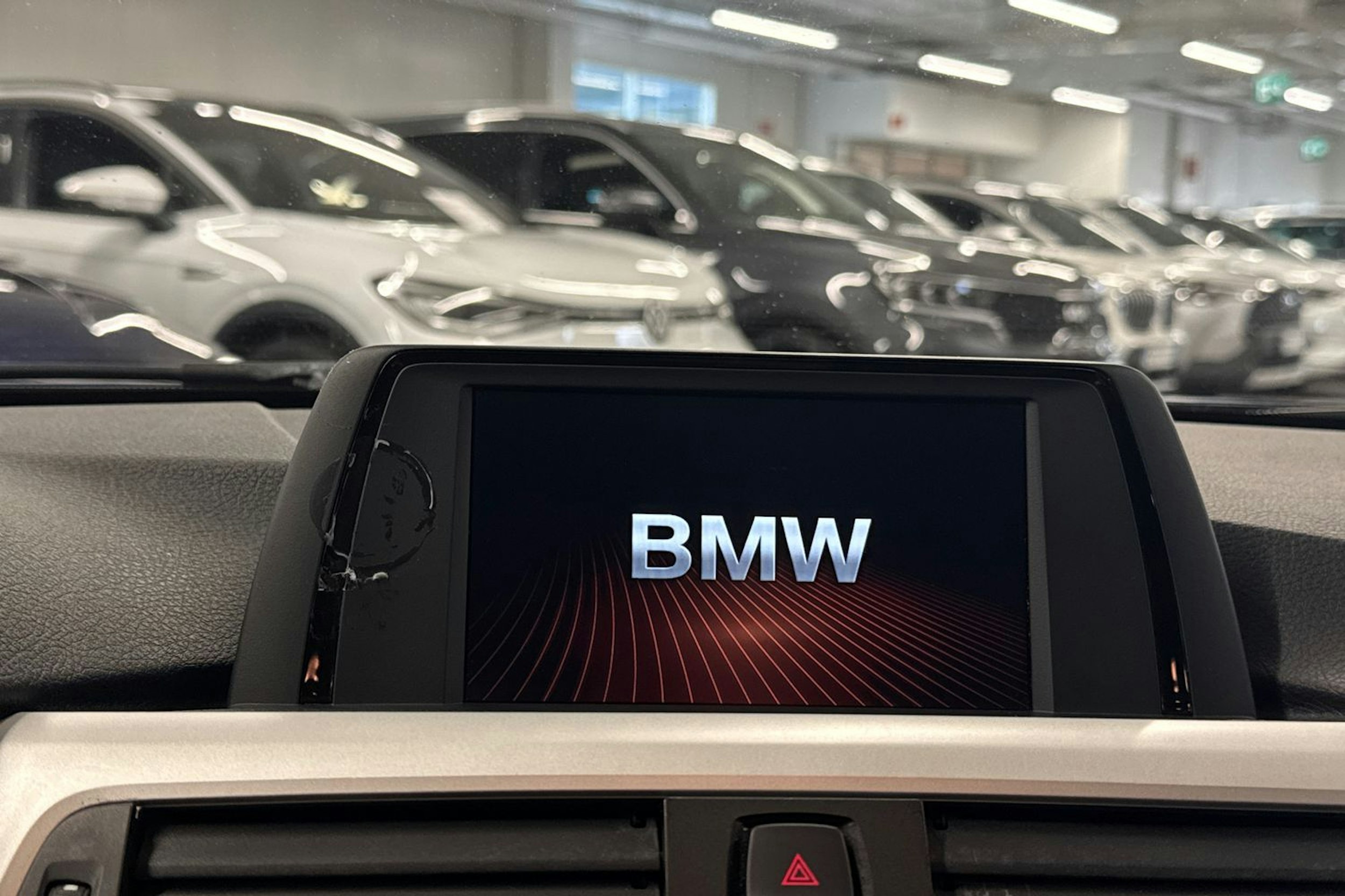 sininen BMW 316 2013 kuva 17.