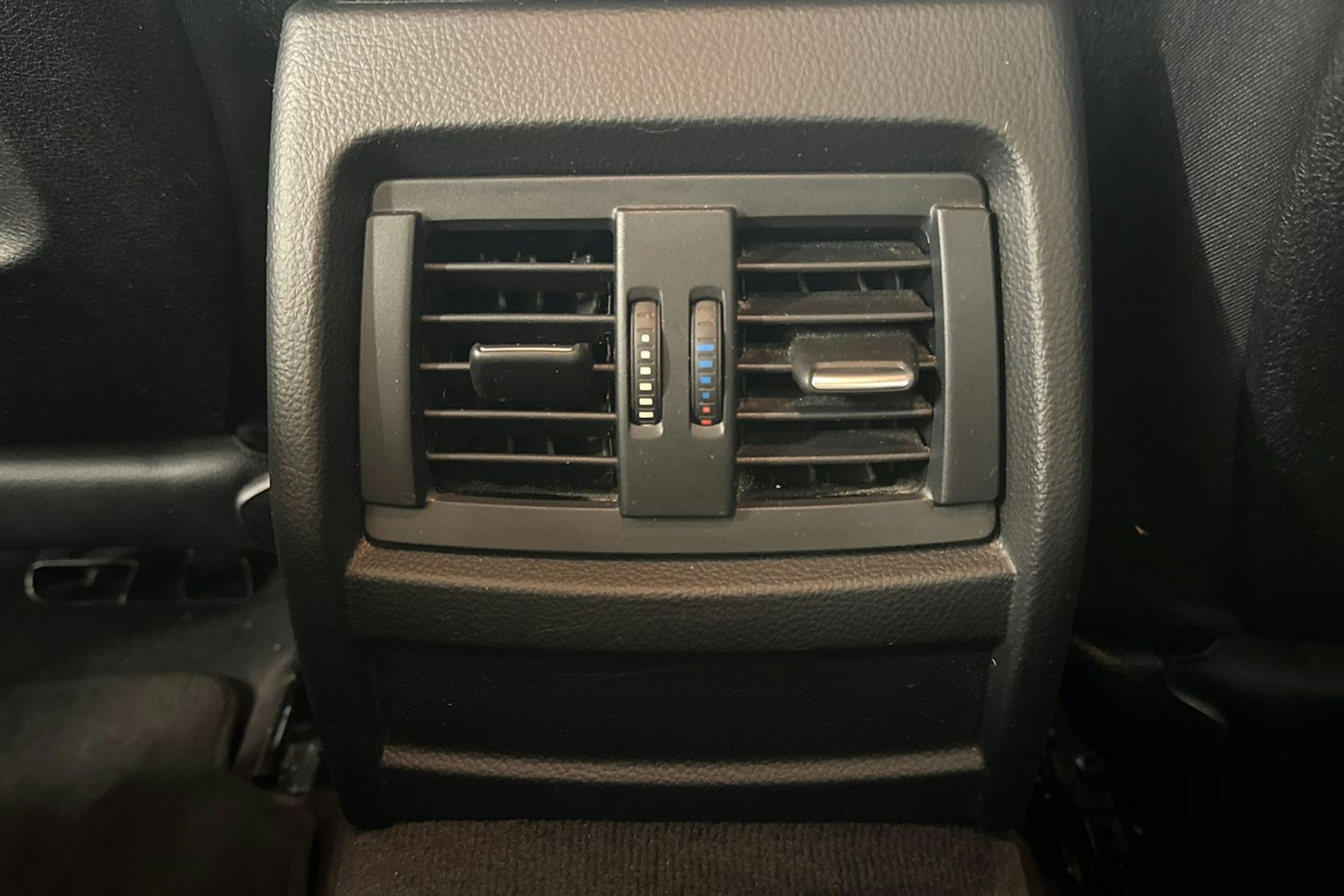 sininen BMW 316 2013 kuva 22.