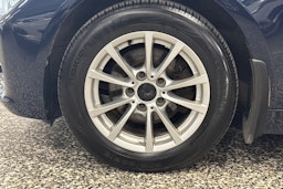 sininen BMW 316 2013 kuva 24.