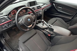 musta BMW 316 2014 kuva 3.