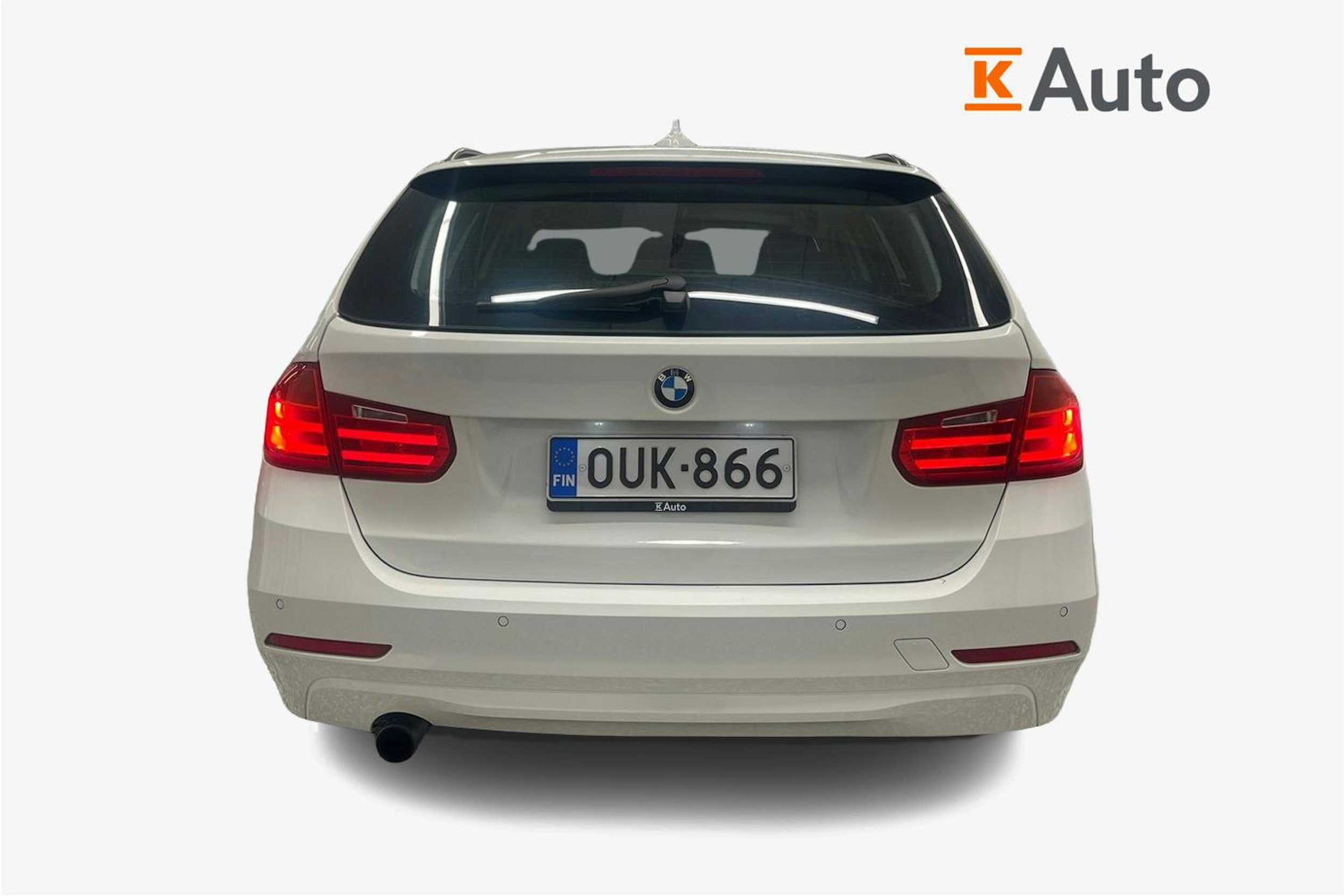 valkoinen BMW 316 2014 kuva 3.