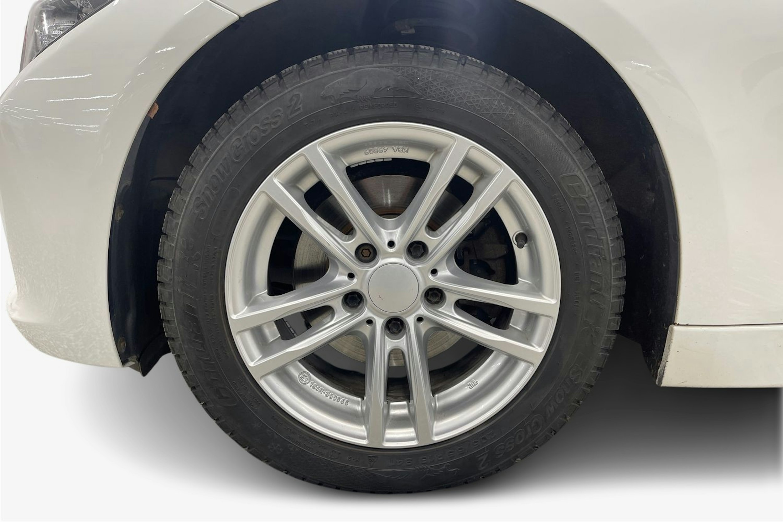 valkoinen BMW 316 2014 kuva 9.