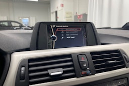 valkoinen BMW 316 2014 kuva 15.