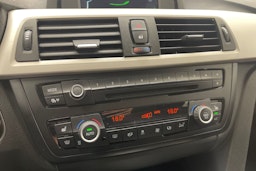 valkoinen BMW 316 2014 kuva 17.