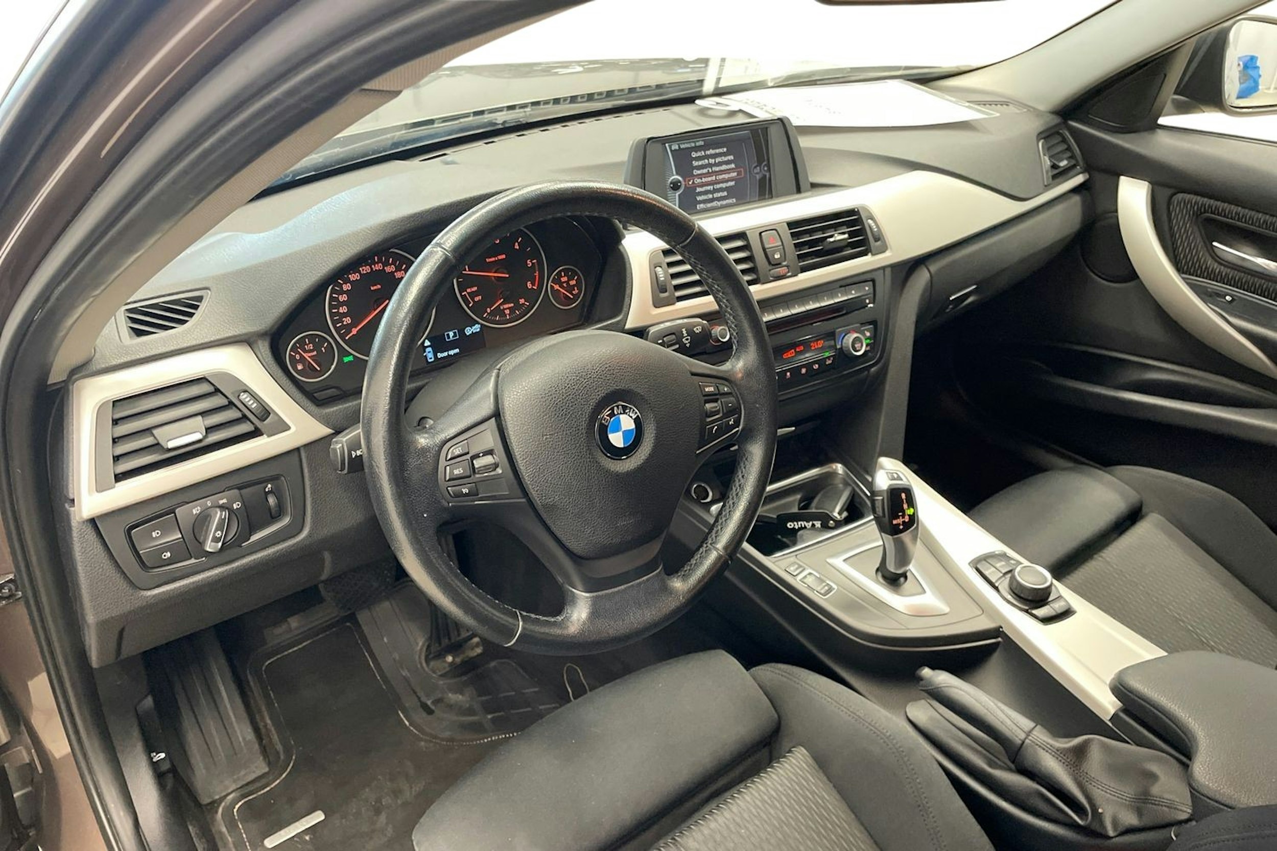 Ruskea (beige) BMW 316 2014 kuva 7.