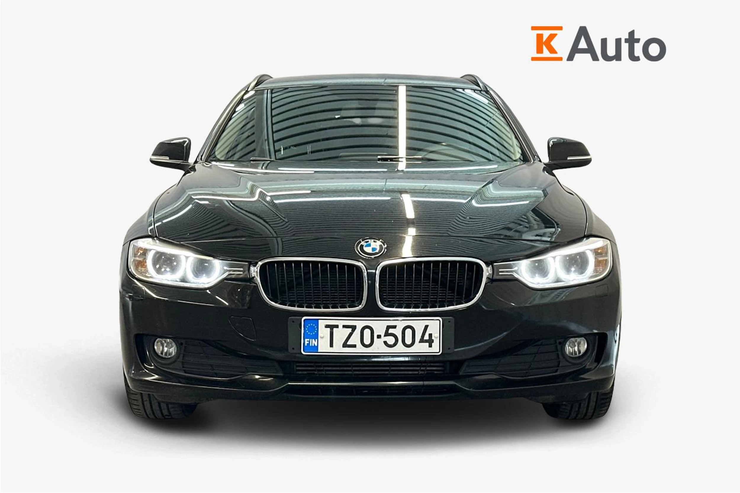 musta BMW 316 2015 kuva 5.