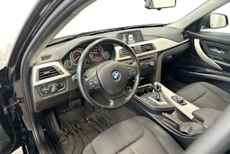 musta BMW 316 2015 kuva 8.