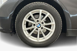 musta BMW 316 2015 kuva 12.