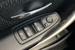 musta BMW 316 2015 kuva 17.